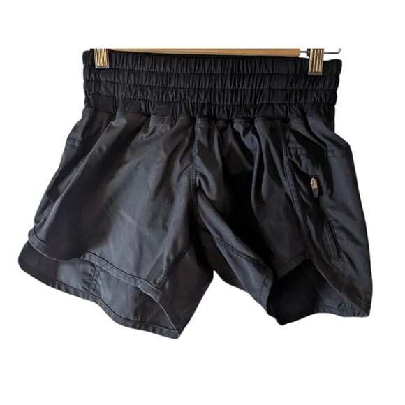 LULULEMON ATHLETICA Tracker Short V 4' Size 4 in Black - Picture 2 of 3